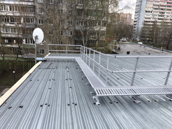 Эвакуационный трап Roofsystems Prestige, L=692 мм