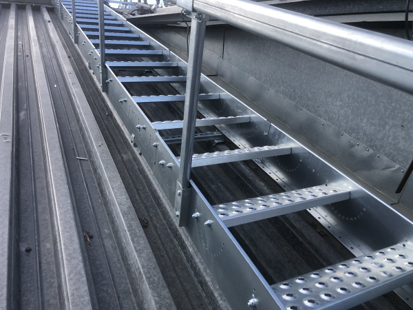 Лестница кровельная маршевая, универсальная Roofsystems Alum Next, 485 мм