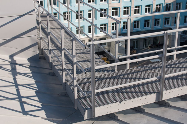 Эвакуационный трап для фальцевой кровли Roofsystems Prestige Next фальц, L=1384 мм